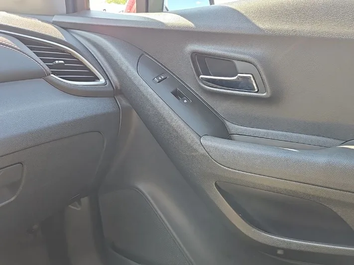 2018 Chevrolet Trax - view 23