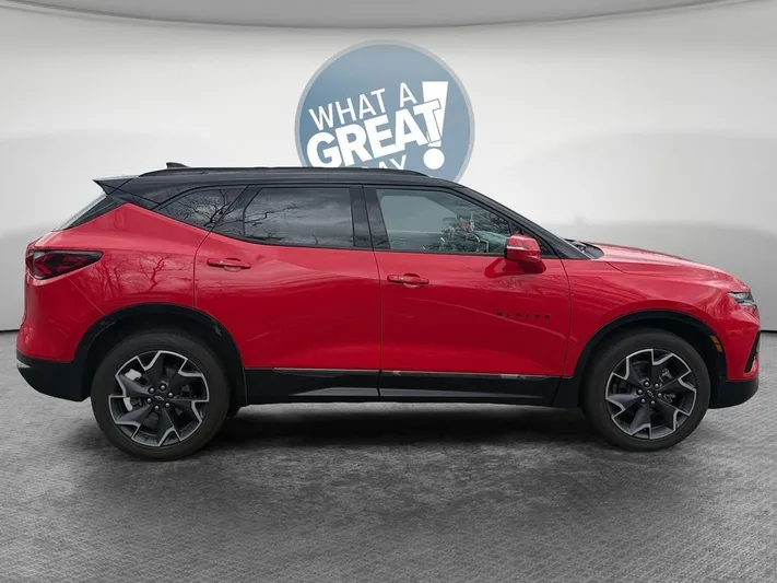 2022 Chevrolet Blazer - view 2