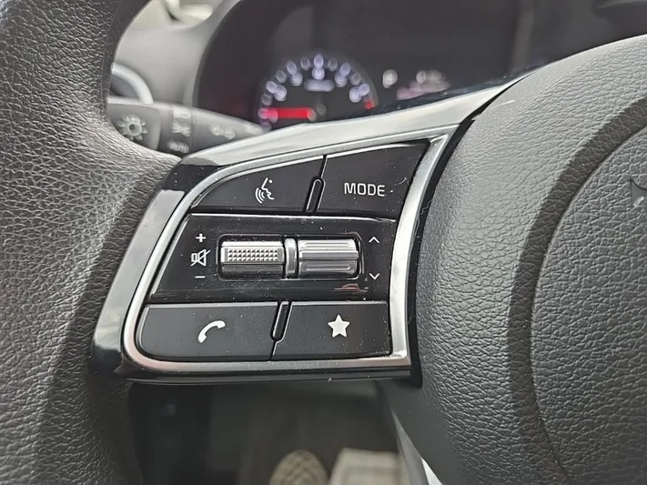 2024 Kia Forte - view 18