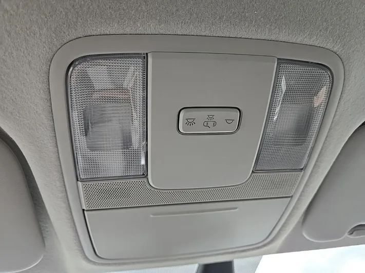 2024 Kia Forte - view 25