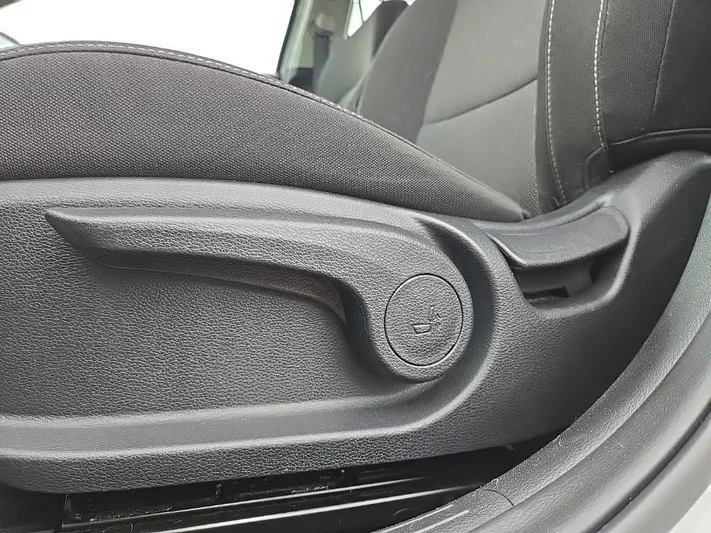 2024 Kia Forte - view 28