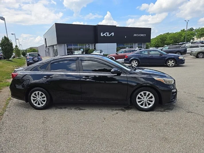 2019 Kia Forte - view 2