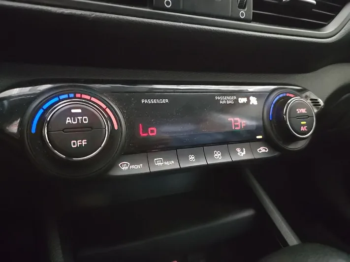 2019 Kia Forte - view 19