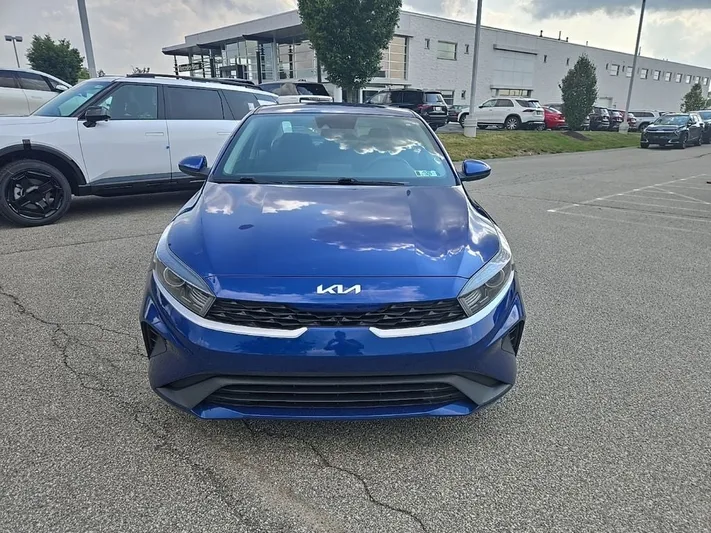 2022 Kia Forte - view 10