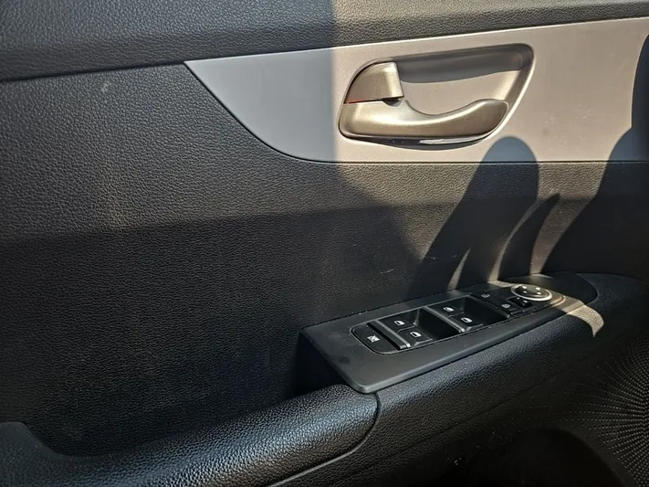 2022 Kia Forte - view 19