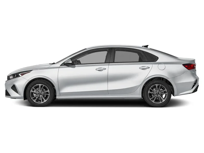 2024 Kia Forte - view 3