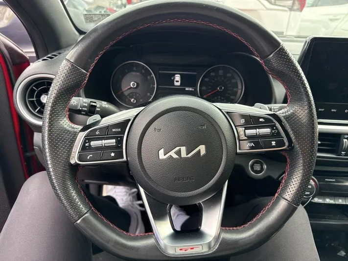 2024 Kia Forte - view 24