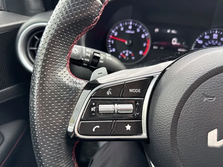 2024 Kia Forte - view 29
