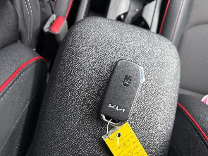 2024 Kia Forte - view 37