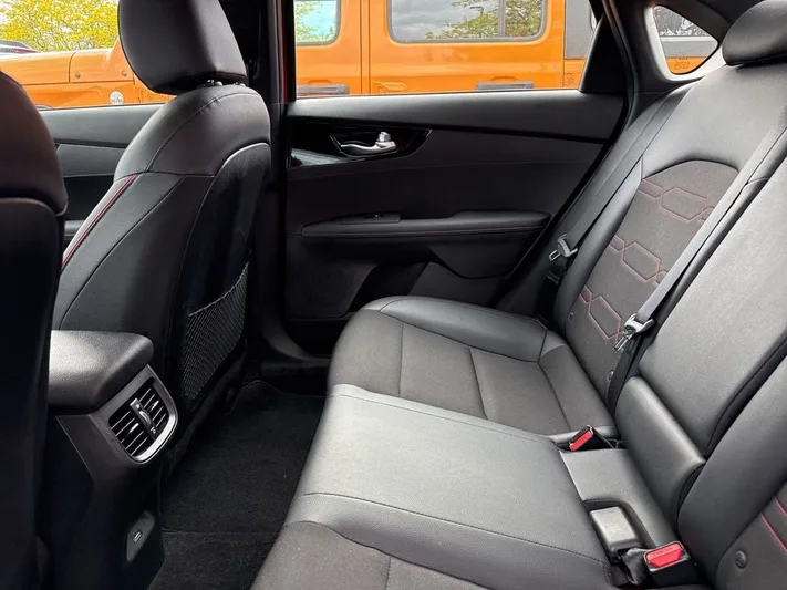 2024 Kia Forte - view 39