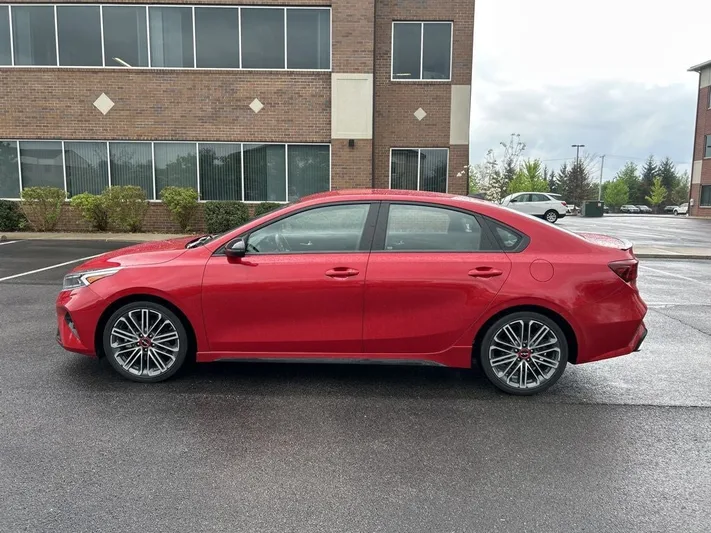 2024 Kia Forte - view 4