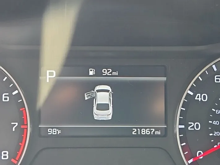 2023 Kia Forte - view 18