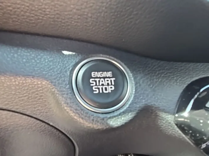 2023 Kia Forte - view 19