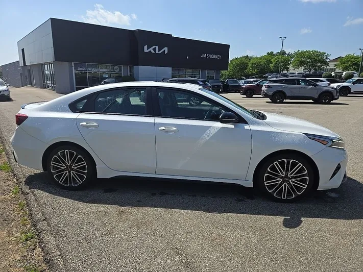 2023 Kia Forte - view 2