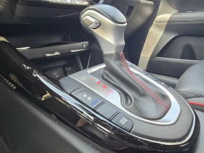 2023 Kia Forte - view 24