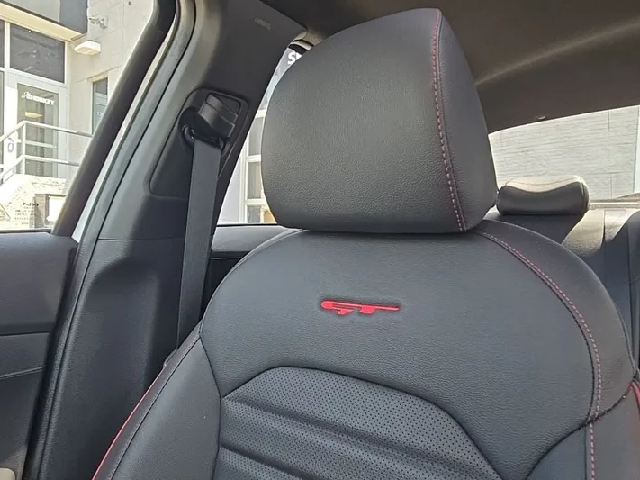 2023 Kia Forte - view 29