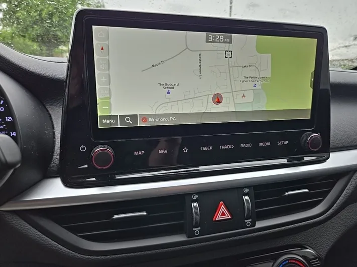 2024 Kia Forte - view 21