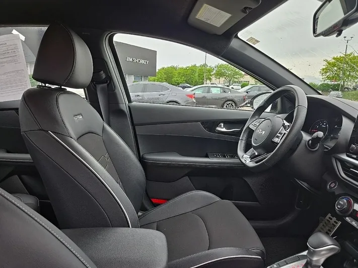 2024 Kia Forte - view 35
