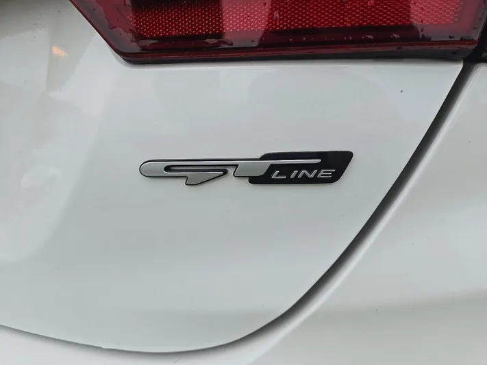 2024 Kia Forte - view 4