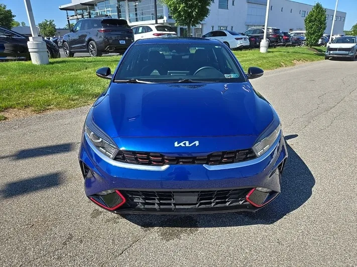 2024 Kia Forte - view 11