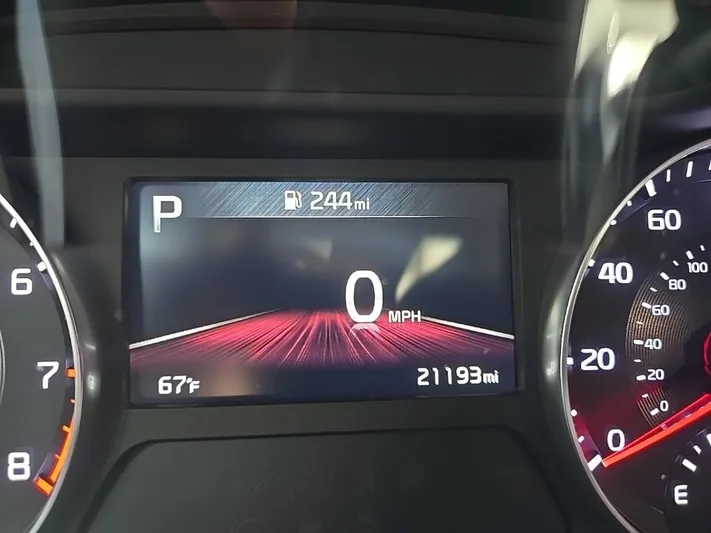 2024 Kia Forte - view 17