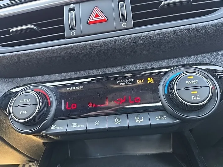 2024 Kia Forte - view 27