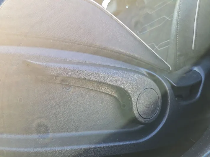 2024 Kia Forte - view 32