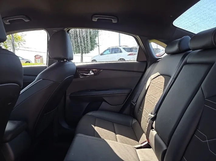 2024 Kia Forte - view 34