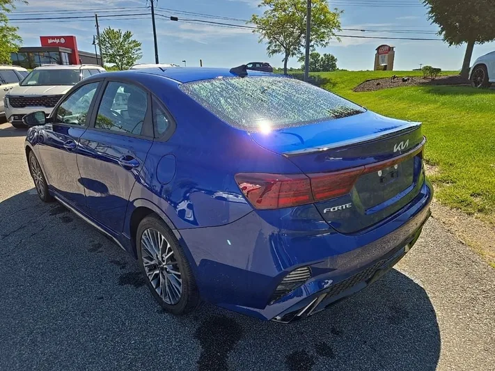2024 Kia Forte - view 7