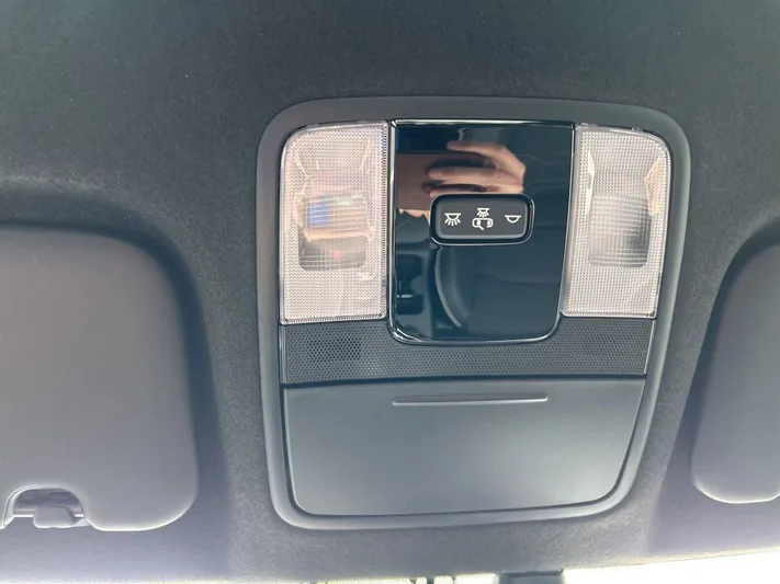 2024 Kia Forte - view 17