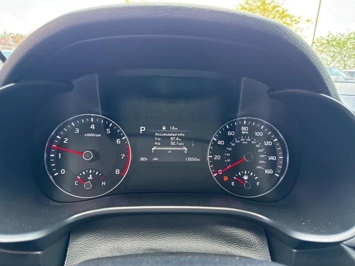2024 Kia Forte - view 25