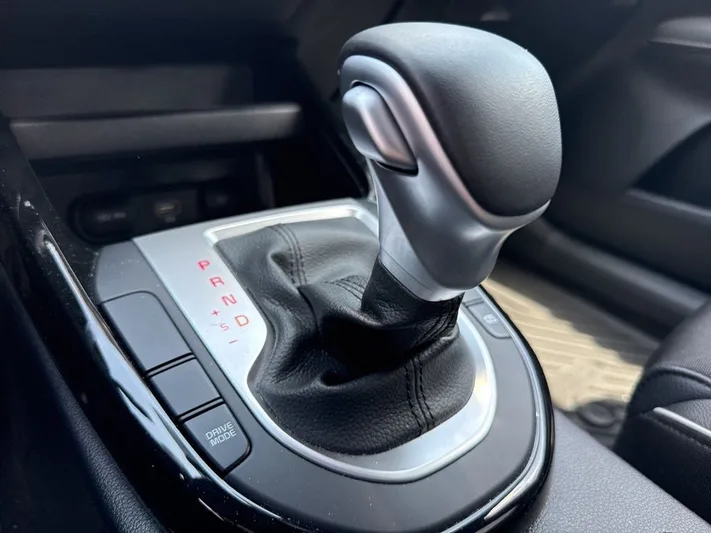 2024 Kia Forte - view 29