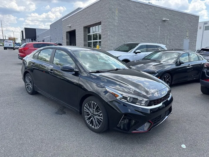 2024 Kia Forte - view 40