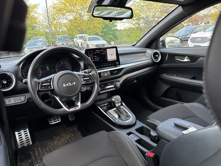 2024 Kia Forte - view 44