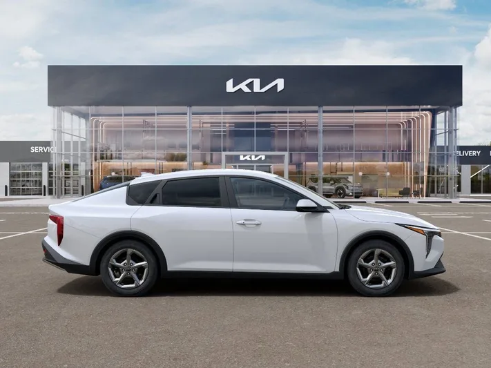 2026 Kia K4 - view 7