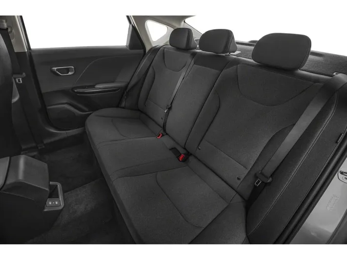 2025 Kia K4 - view 9