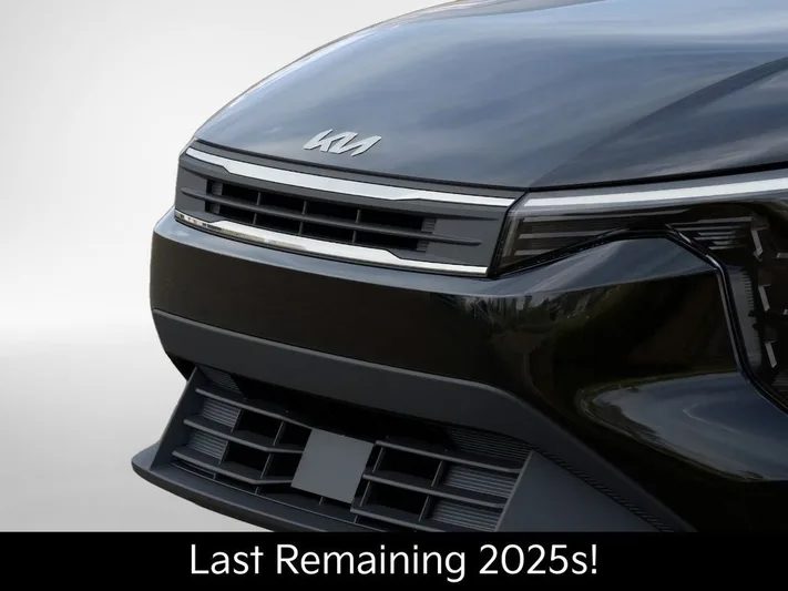 2025 Kia K4 - view 12