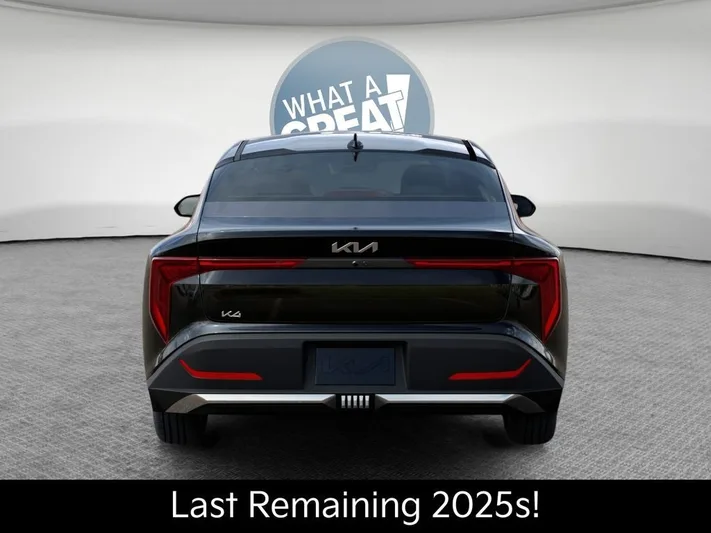 2025 Kia K4 - view 13