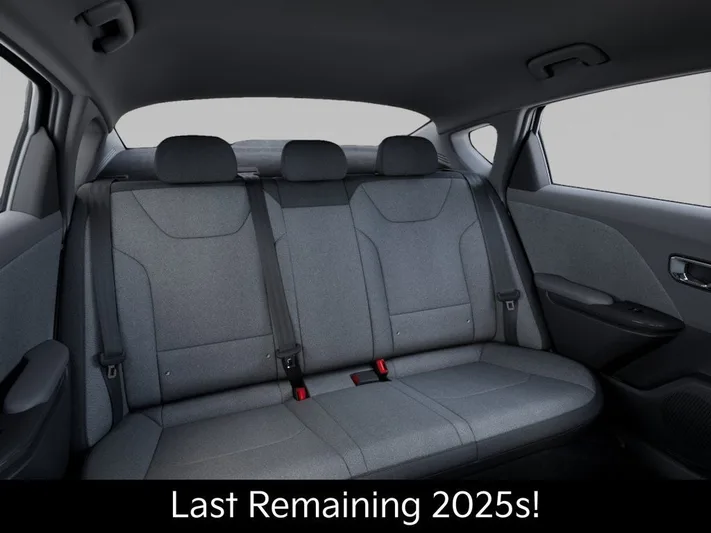 2025 Kia K4 - view 16
