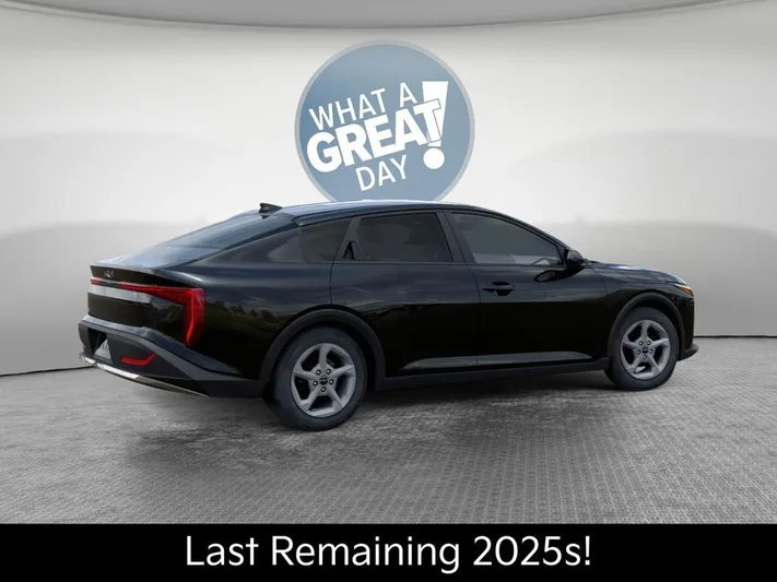2025 Kia K4 - view 6