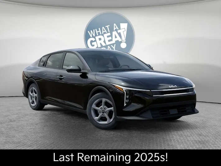 2025 Kia K4 - view 8
