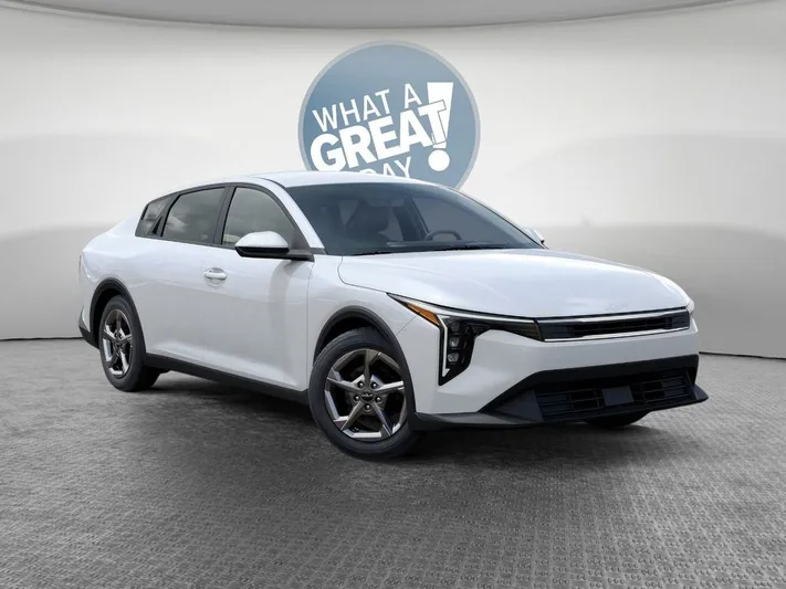 2026 Kia K4 - view 8