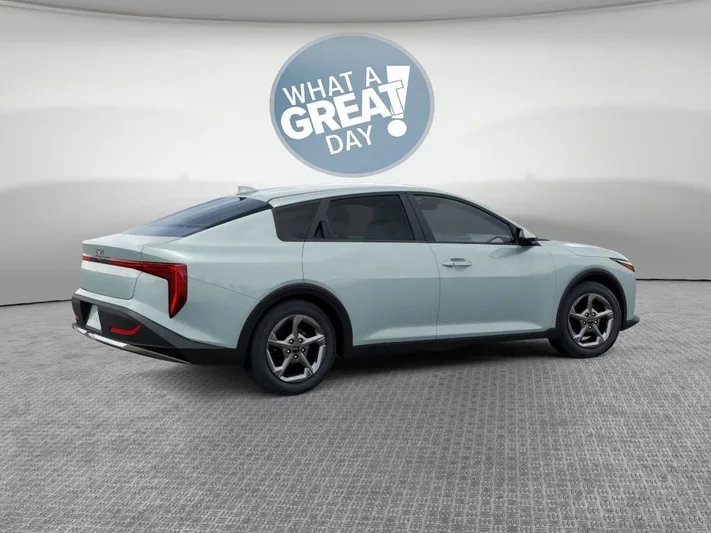 2026 Kia K4 - view 6