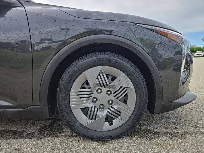 2025 Kia K4 - view 11