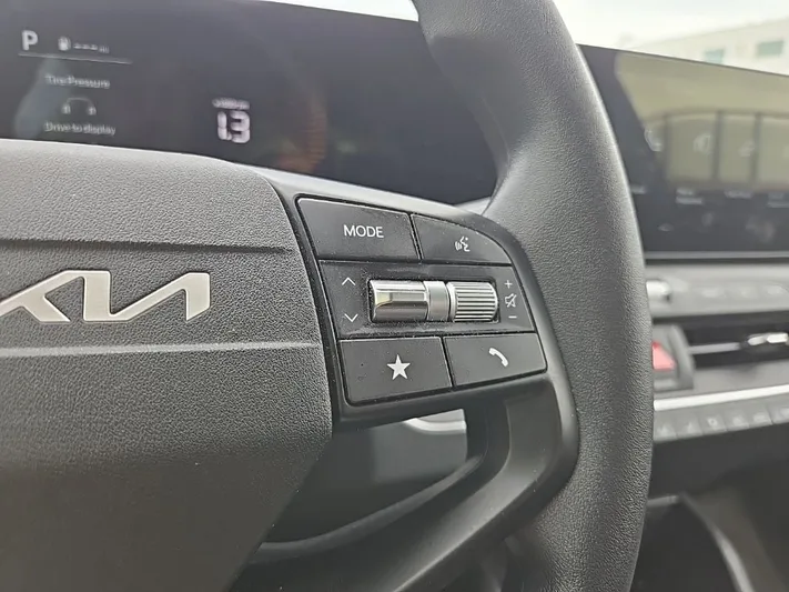 2025 Kia K4 - view 15