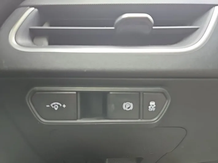 2025 Kia K4 - view 19