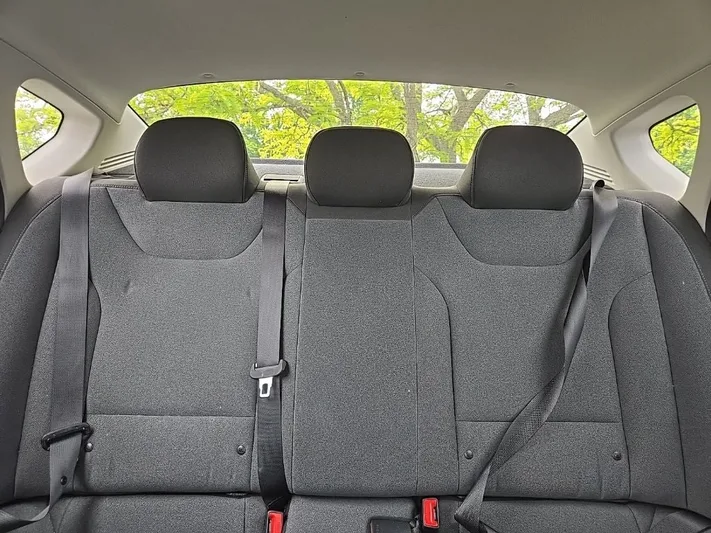 2025 Kia K4 - view 28