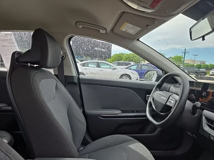 2025 Kia K4 - view 35