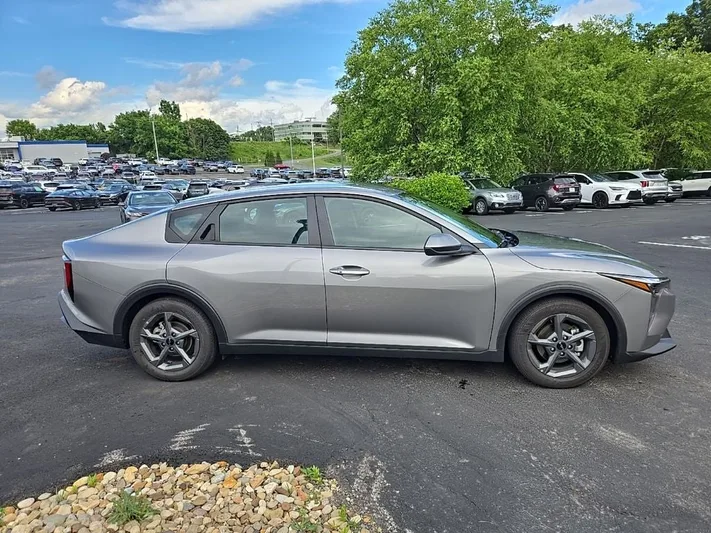 2025 Kia K4 - view 2