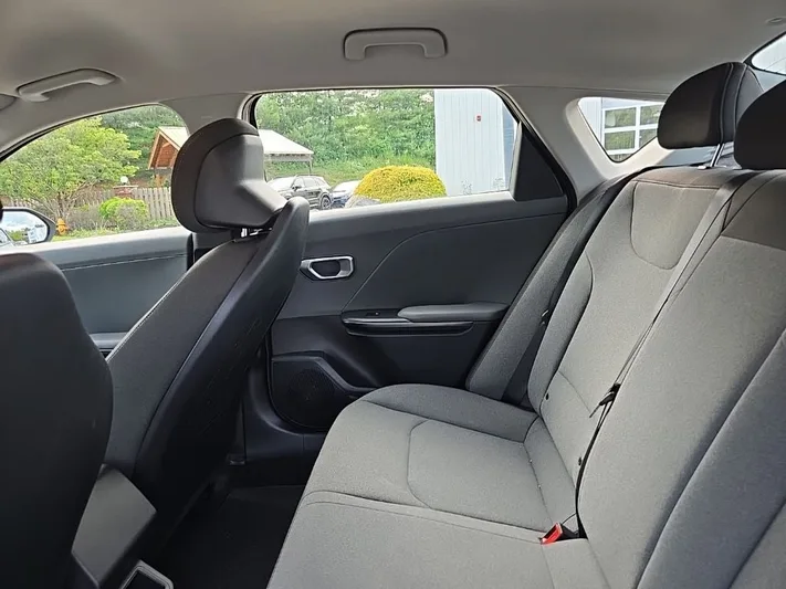 2025 Kia K4 - view 30
